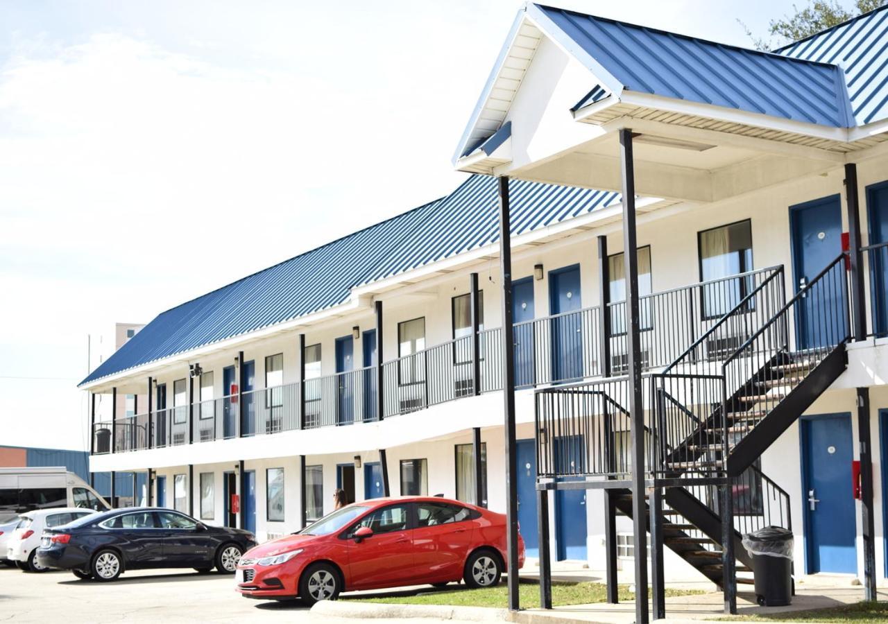 Bayfront Inn Biloxi Buitenkant foto
