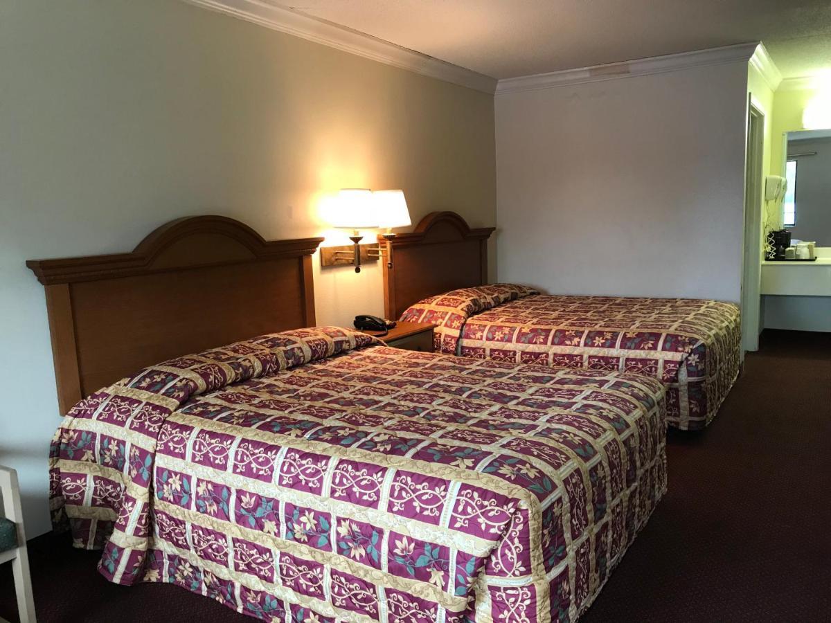 Bayfront Inn Biloxi Buitenkant foto